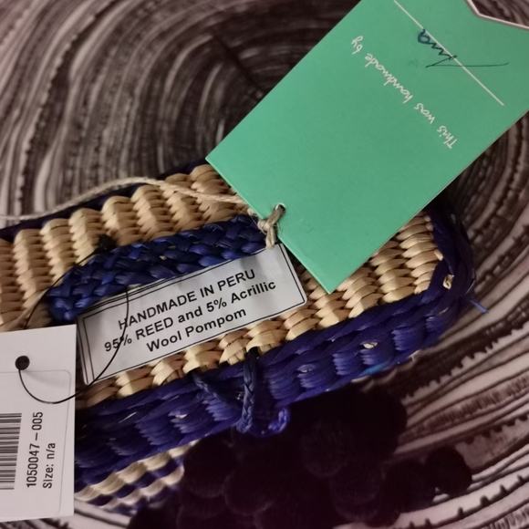 Nannacay Straw handbag Tote w Pom poms Beach bag Brand New w tag Handmade Travel - Picture 4 of 16